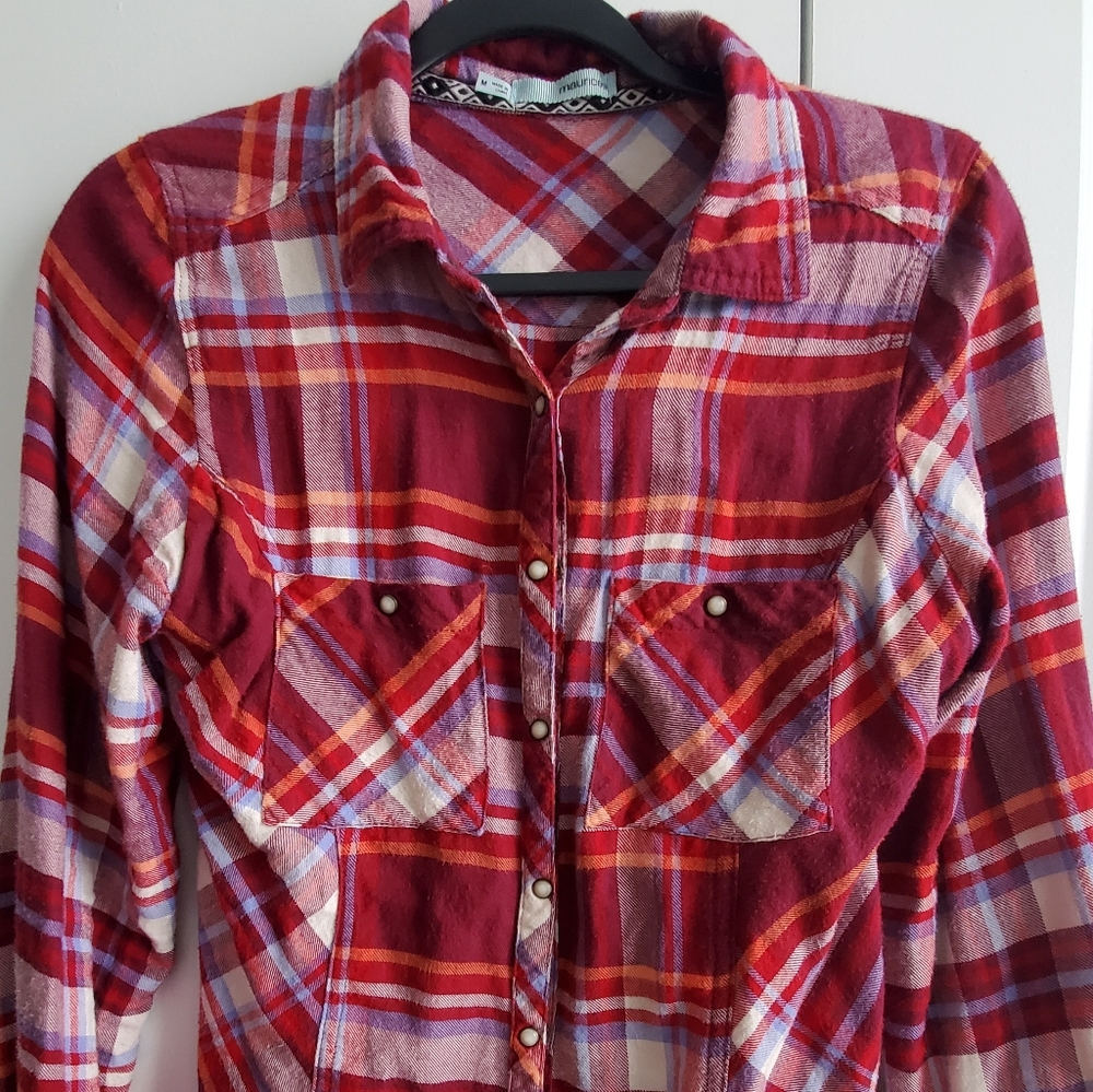 Plaid button up long sleeve shirt
